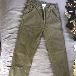 Brandy Melville Jane Cargo Pants in Green size M